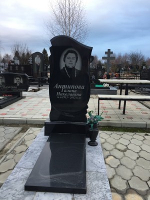 Памятник из гранита 348 — ritualum.ru